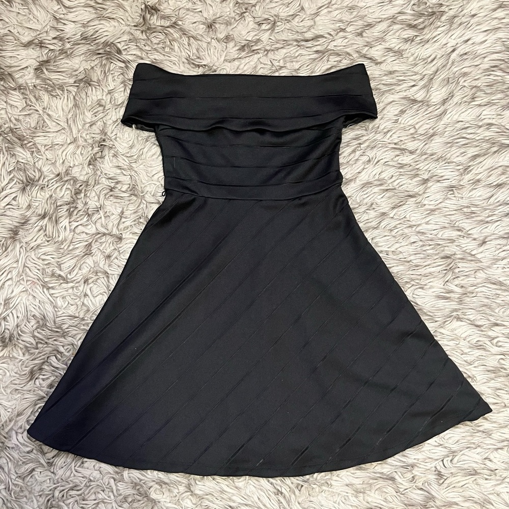 Black off-shoulder ever new dress